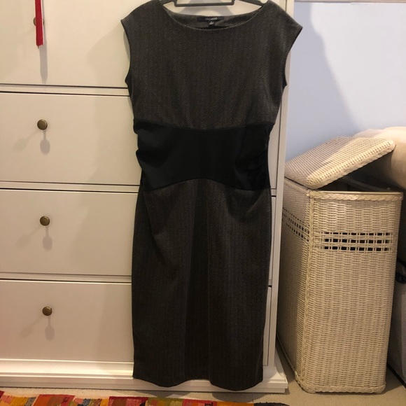 Chadwicks Dresses & Skirts - 🤗 Black and Grey Chevron Chadwick’s Dress Sz 6 🤗